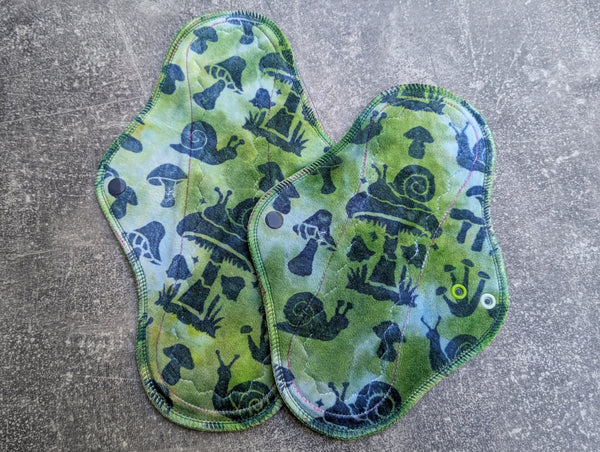 Snail & Mushrooms - handdye OBV - cloth pads