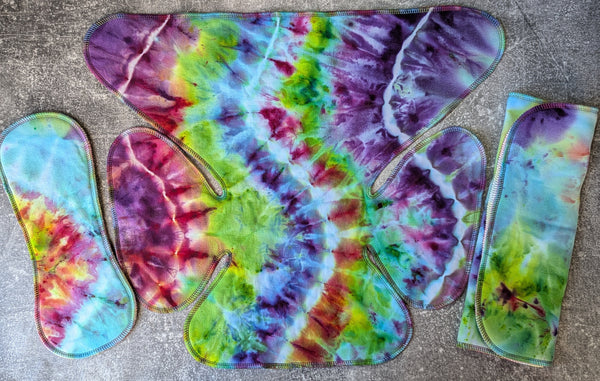 Rainbow Wave handdyed bamboo fleece (Contour & Trifold cloth diaper)