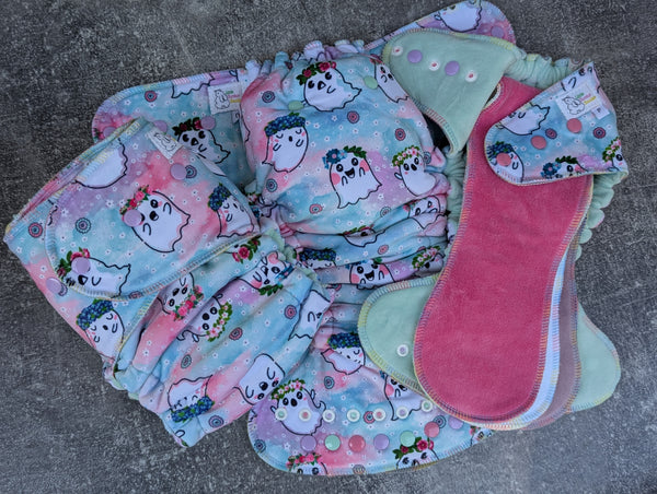 Cutie Ghost (Squish Hybrid Fitteds - cloth diapers - Velour inners - bamboo hemp fleece soakers - Windpro Hybrid )