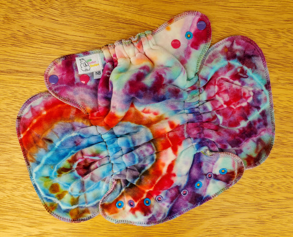 Rainbow Geode OBV dye (NEWBORN Fold in Fitted)