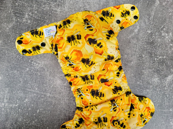 Honey Bees (LBB Ai3 cloth diaper)